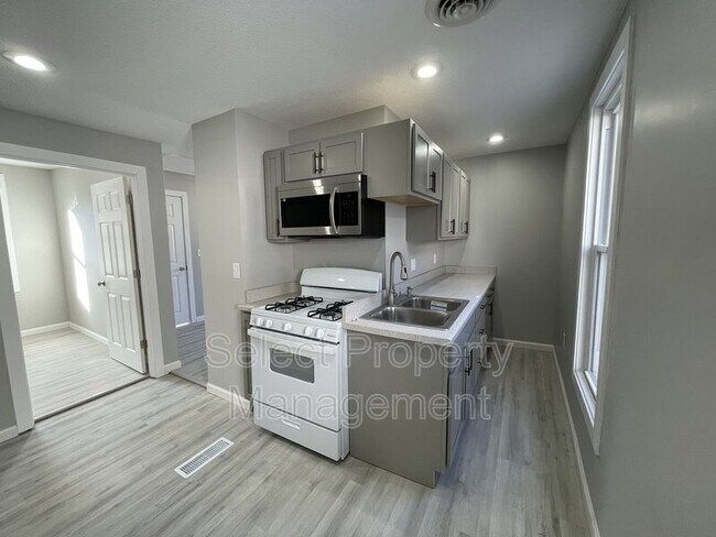 Photo - 1421 Swinney Ave