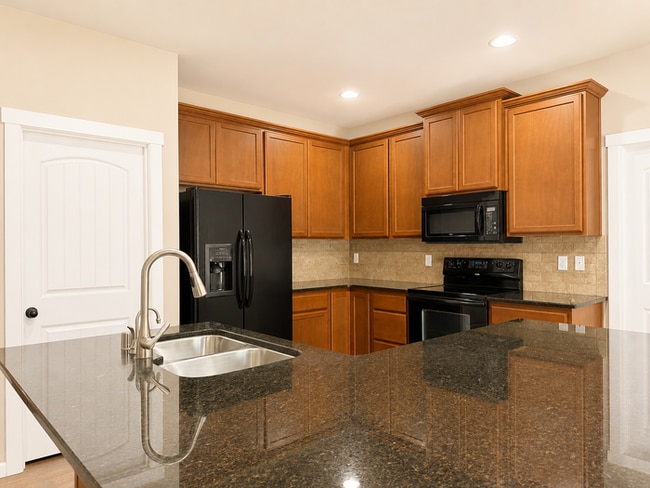 Photo - 3918 Southlake Dr SE