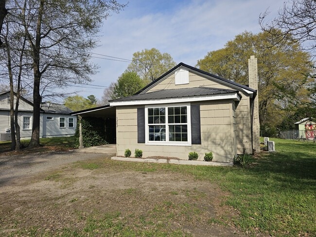 Photo - 5202 Dellinger Cir