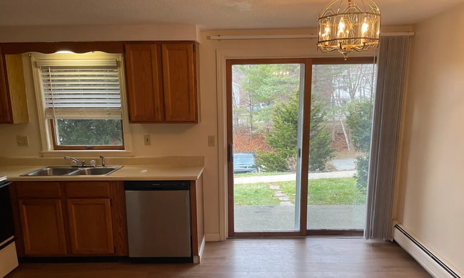 Photo - 838 State St Unit 7