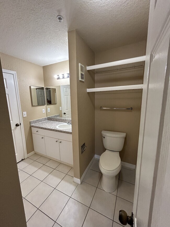 Photo - 6344 Raleigh St