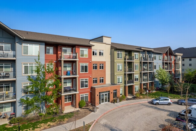 Building Photo - Aura