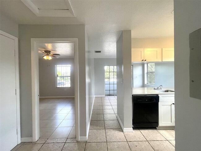 Photo - 200 SW 11th Ave Unidad 5