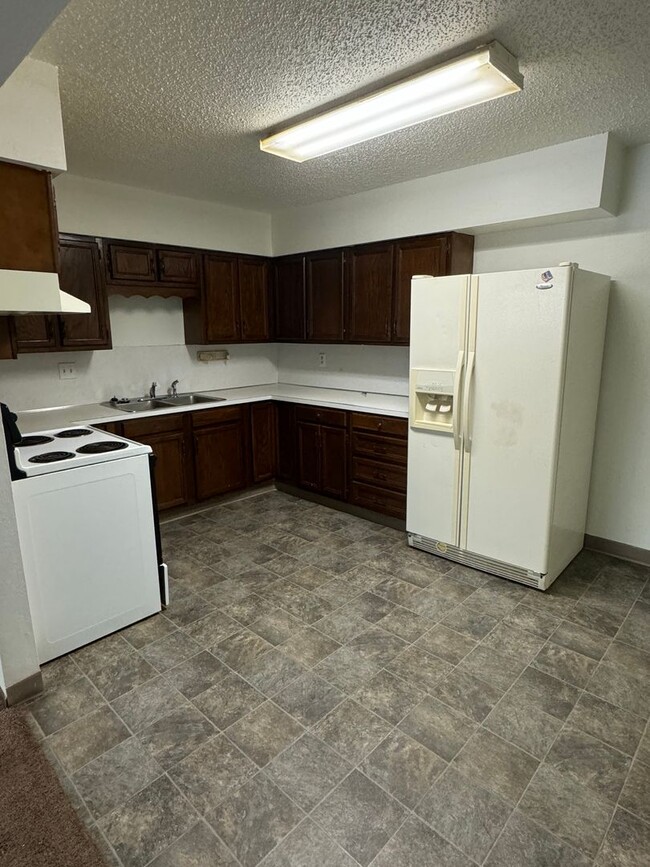 305 E Expressway - 305 E Expressway Apartment Unit 6