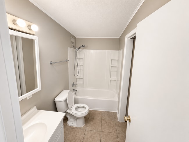 Photo - 2505 Maplewood Dr