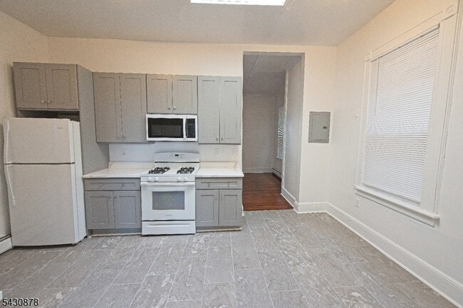 Photo - 312 Main St