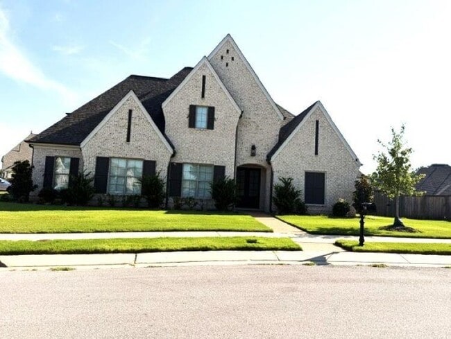 Building Photo - 710 Windsor Hill Cir