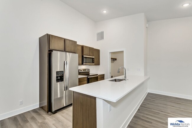 Photo - 3 bed, 2 bath duplex SE Wichita