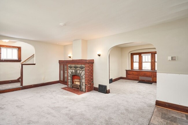 Photo - Beautifully remodeled 3 bed 1 bath colonial in East Akron !