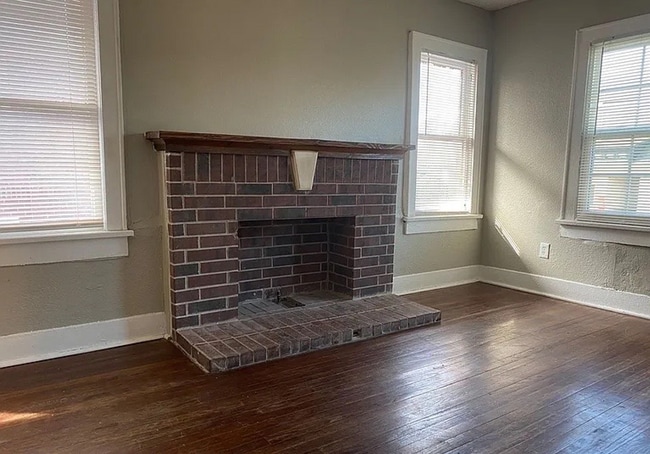 Building Photo - Stylish & Spacious 1-Bedroom Near Midtown ... Unit A Rental