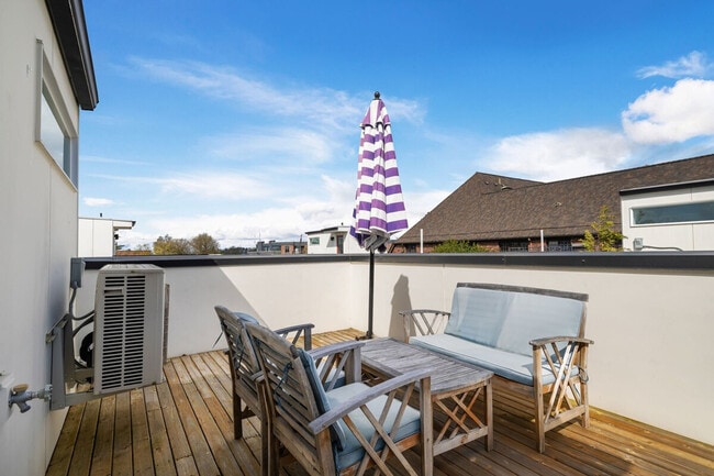 Photo - 620F 10th Ave E Unidad ID1094308P