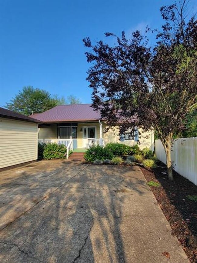 Photo - River Front! 3 Bedroom/2 Bathroom Home on the Elk River. Beautiful views. 2-Car Garage.