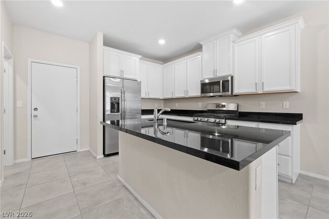 Photo - 6243 Milford Sound St