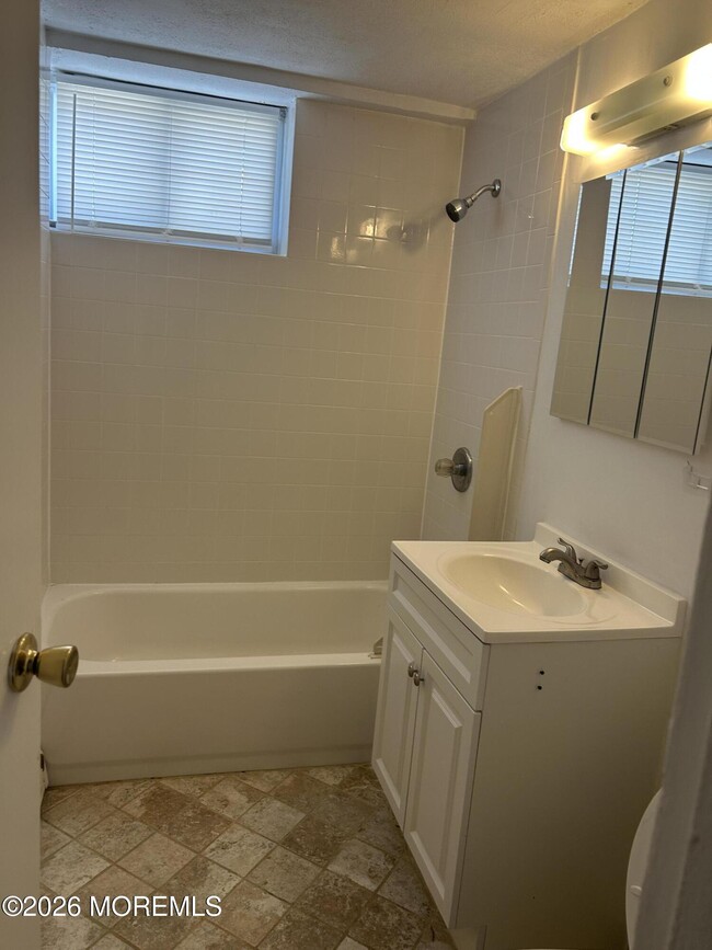 Photo - 732 Ocean Ave N Unit b