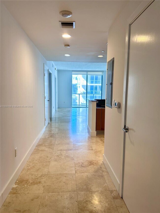 Photo - 1060 Brickell Ave Condo Unit 1815