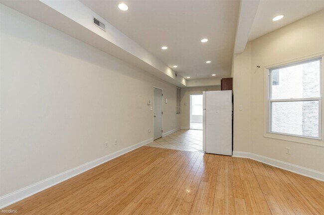Photo - 3 br, 2 bath Triplex - 1619 DIAMOND ST Unit B Unit B