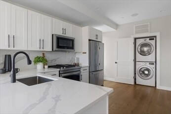 Photo - 17 Chestnut Ave Unit 3