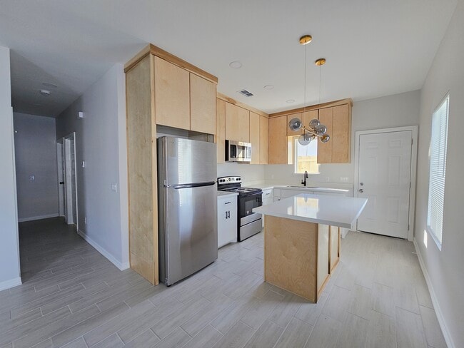 Photo - 1019 N Woodson Ave