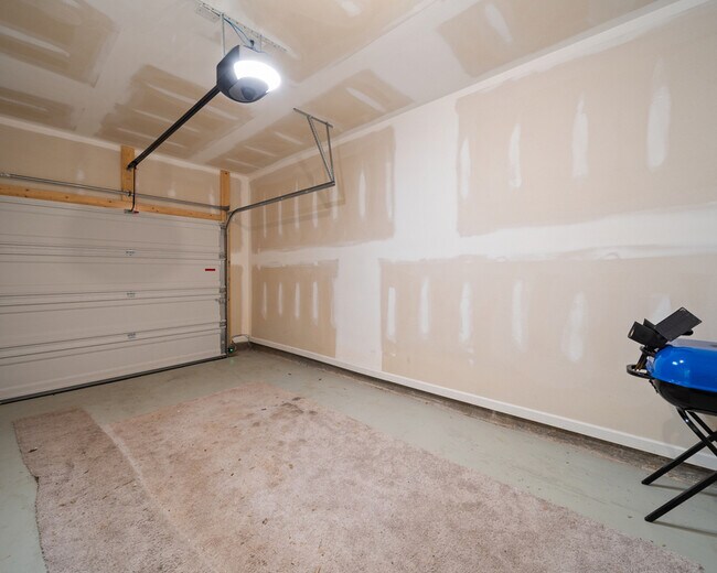 Photo - 113 Swindon Dr