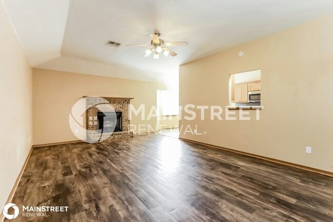 Photo - 2200 Cowan Pl, Moore, OK 73160