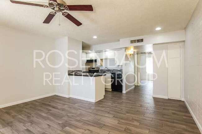 Photo - 6320 N 16th St Unidad 22