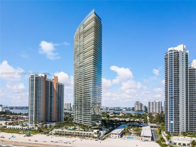 Photo - 18975 Collins Ave Unidad 3504