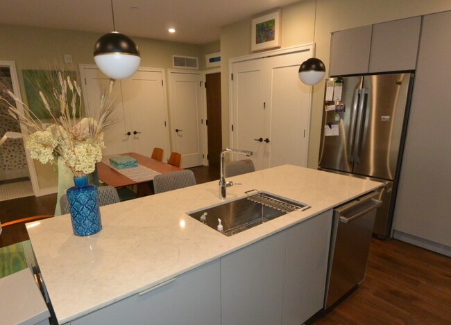Photo - 45 Burnett St Unit 201