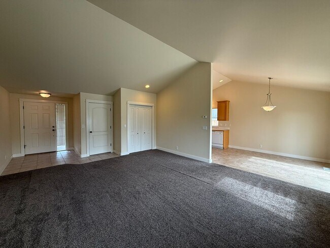 Photo - Bethel Area Home