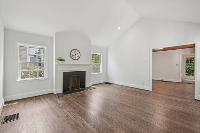 Building Photo - 1316 Glenwood Ave