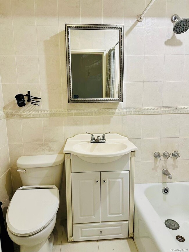 Photo - 240 E 35th St Unidad 11F