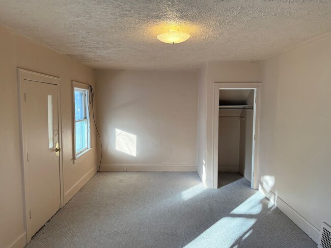 Photo - 807 Williams St Unit Lower