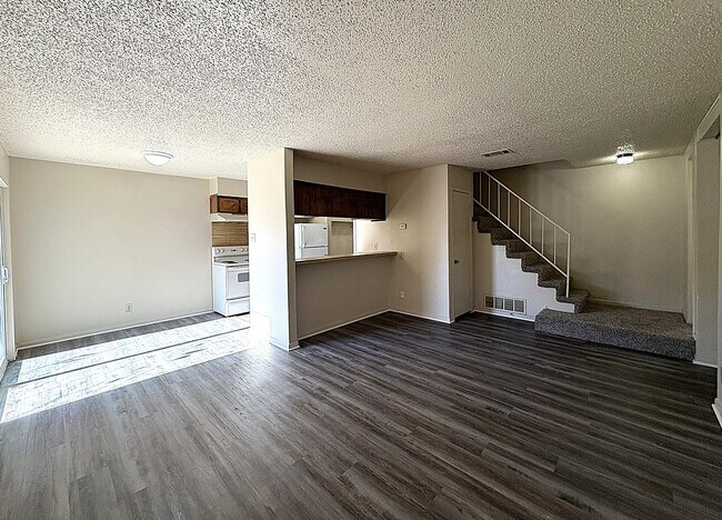 Photo - 1202 Covey Ln