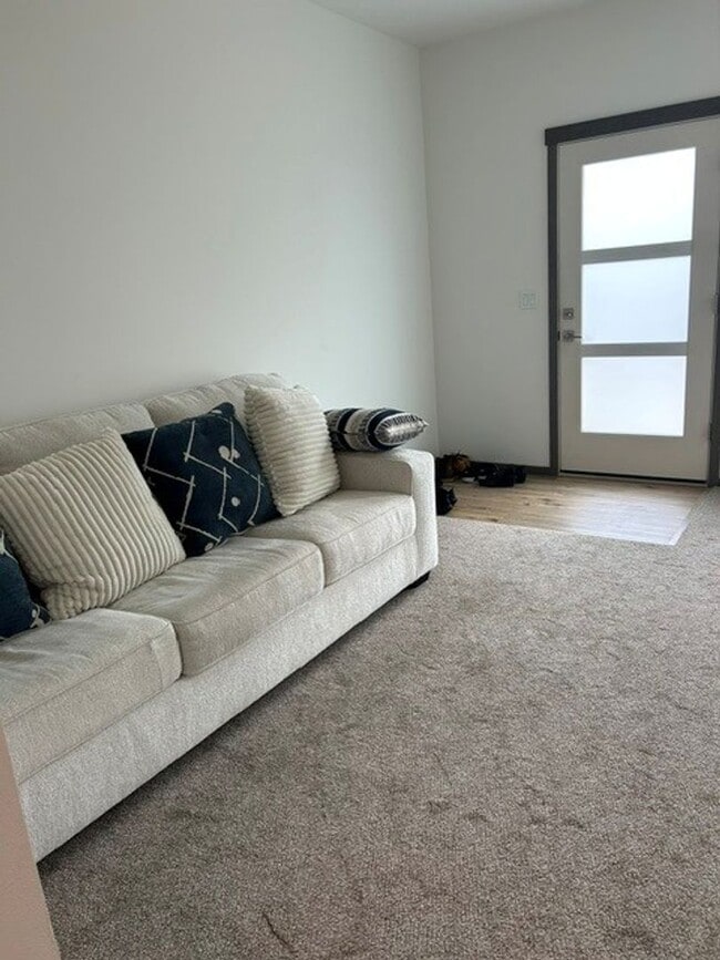 Photo - Windergreen Townhome