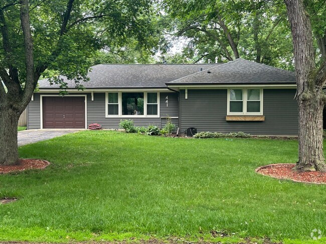 Building Photo - 22W441 Arbor Ln Rental