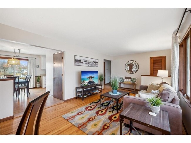 Photo - 8213 Quinn Rd