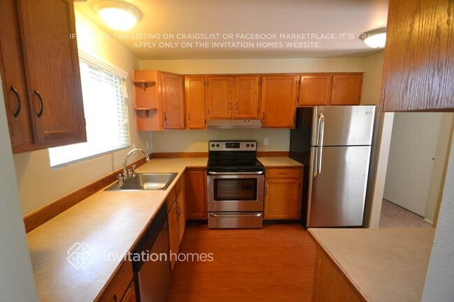 Photo - 5069 37th St NE