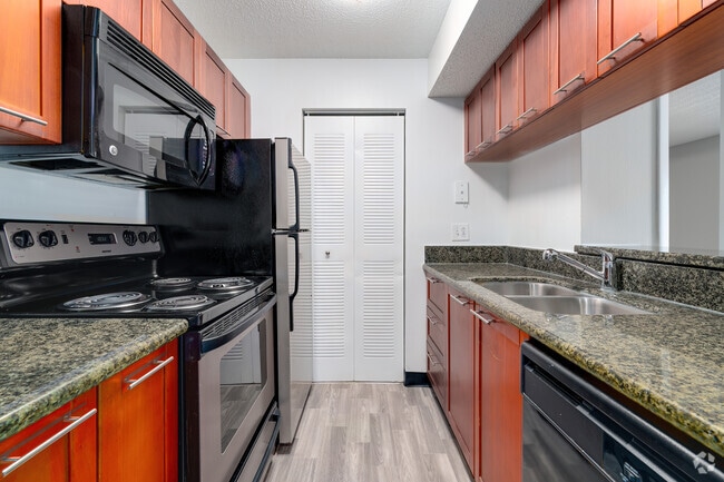 B2 - 2BR, 2BA - 903SF - Kitchen