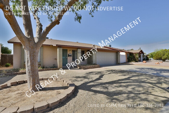 217 E Fordham Dr