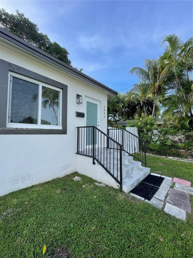 Building Photo - 2856 SW 37th Ave Unit 2856