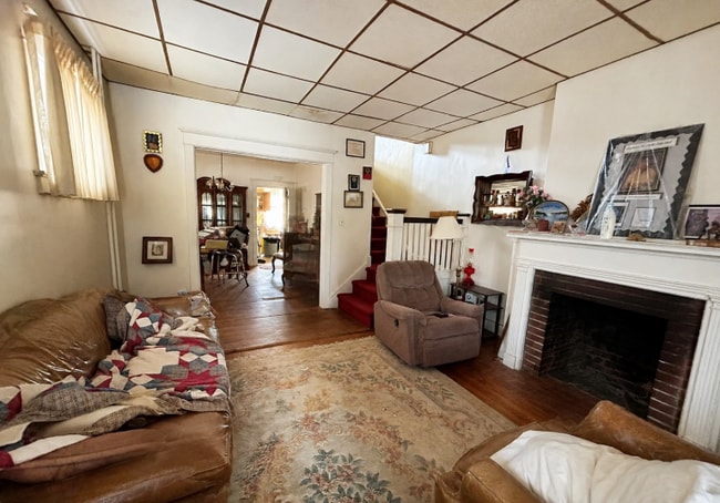 633 Edgewood Ave