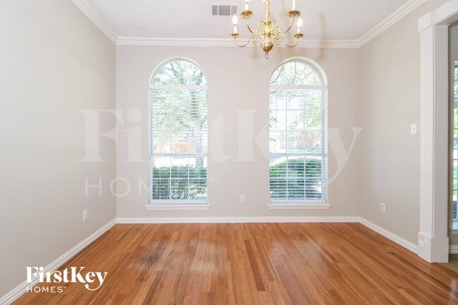 Photo - 1008 Mark Twain Dr