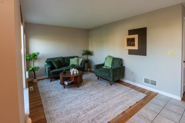 Photo - 2401 Aspen Way