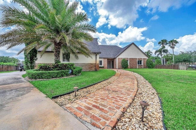 Photo - 4920 SW 170th Ave