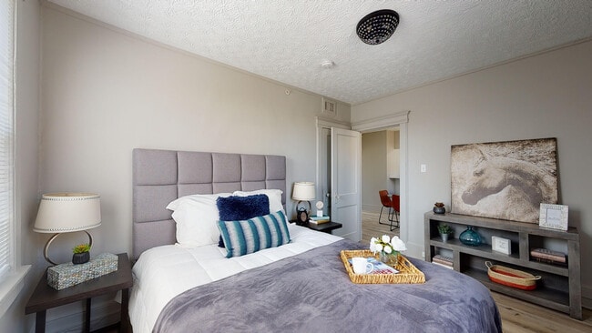 Luxury Unit Bedroom
