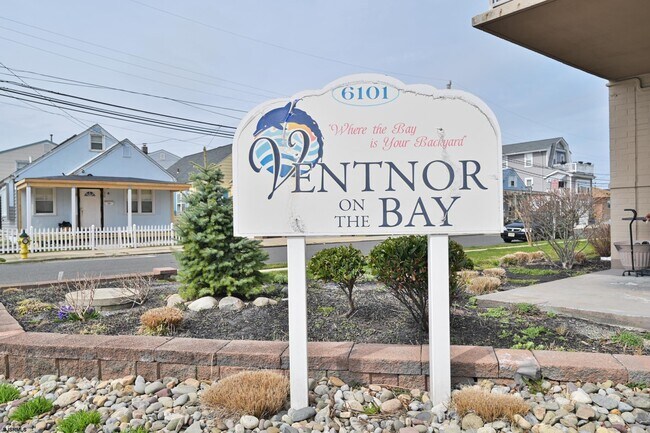 Photo - 6101 Monmouth Ave Unit 303/305