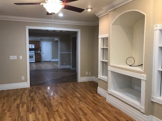 Photo - 2601 W 3rd St