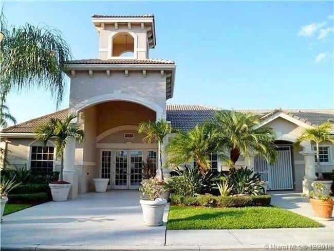 Photo - 5005 Wiles Rd