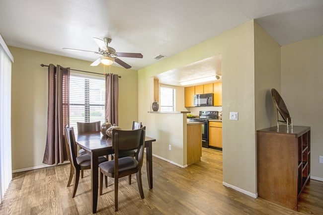 Photo - Countryside Village Apartments