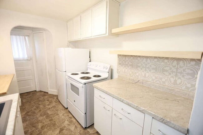 Photo - 112 8th St