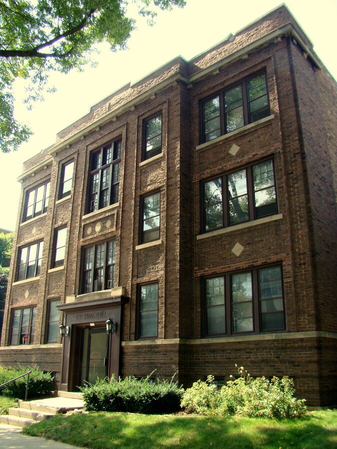 Richmond Apartments - Richmond Apartments